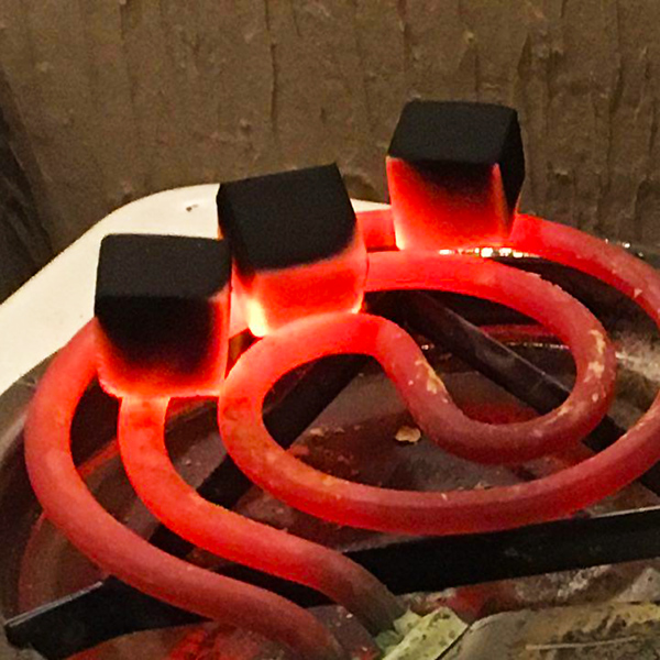 Розжиг кокосового уголь